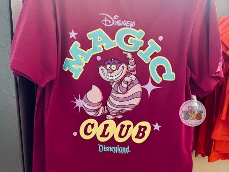 DLR - Cheshire Cat “Disneyland Resort” Disney Magic Club Magenta T-Shirt (Adult) For Sale