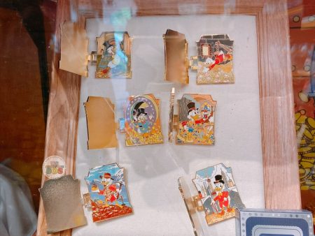 SHDL - Scrooge McDuck Mystery Pin Box For Discount