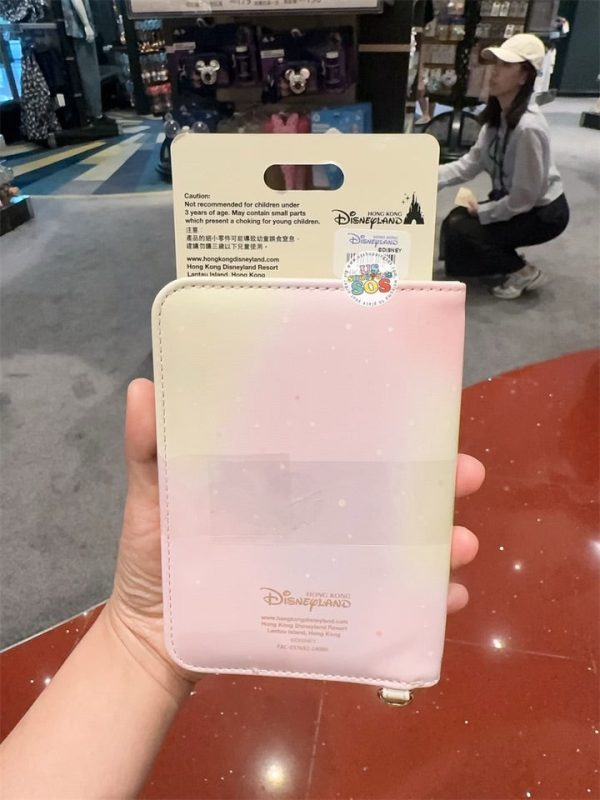 HKDL - Duffy & Friends Passport Holder For Discount